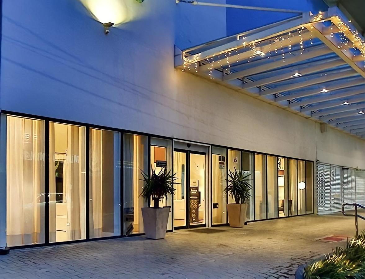 True America Apart-Hotel กัมโปส โดส กอยตากาเซส ภายนอก รูปภาพ
